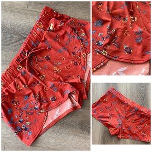 Roxy ‘Lo Down’ Track Shorts